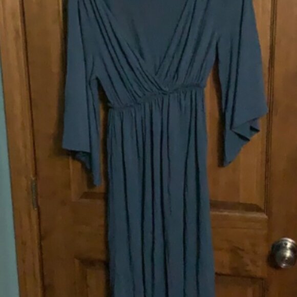Max studio dress📍 - Picture 1 of 3